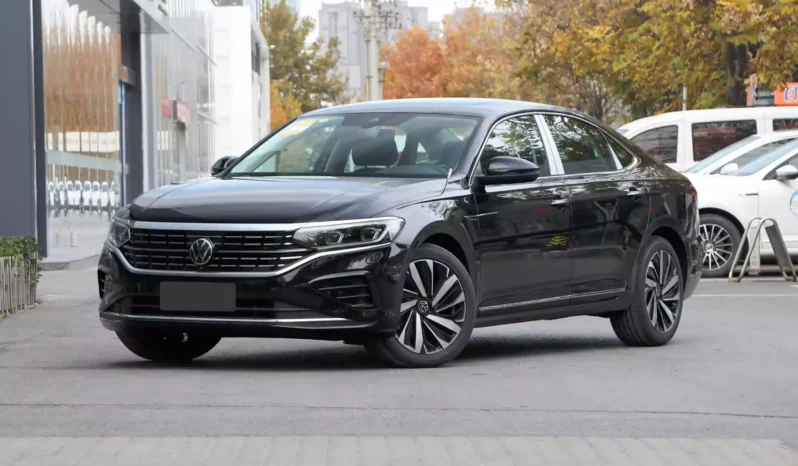 
								Volkswagen Passat 2024 full									
